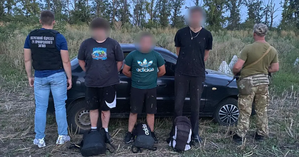 На Вінниччині прикордонники виявили трьох чоловіків, які намагалися втекти до Молдови