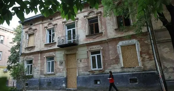 Міська рада Львова хоче зберегти пошкоджений російським дроном будинок біля вокзалу