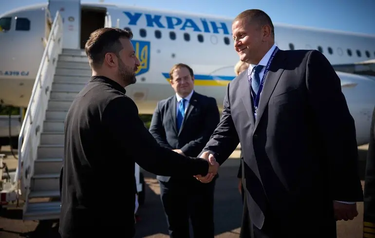 Залужний обіцяв Єрмаку не критикувати Зеленського. Поки триває війна – The Guardian