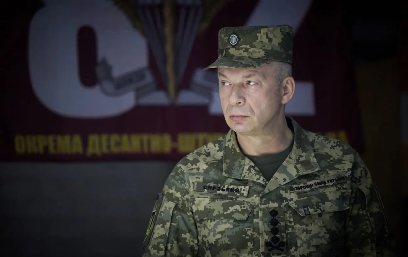 Сирський доручив розслідувати напад на військових ТЦК у Кам’янці-Подільському