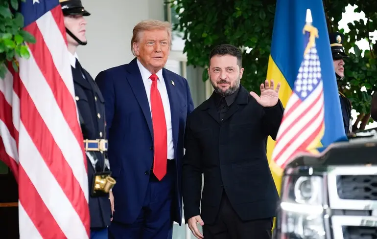 В Овальному кабінеті перед переговорами Трампа і Зеленського виставили карту України — BBC