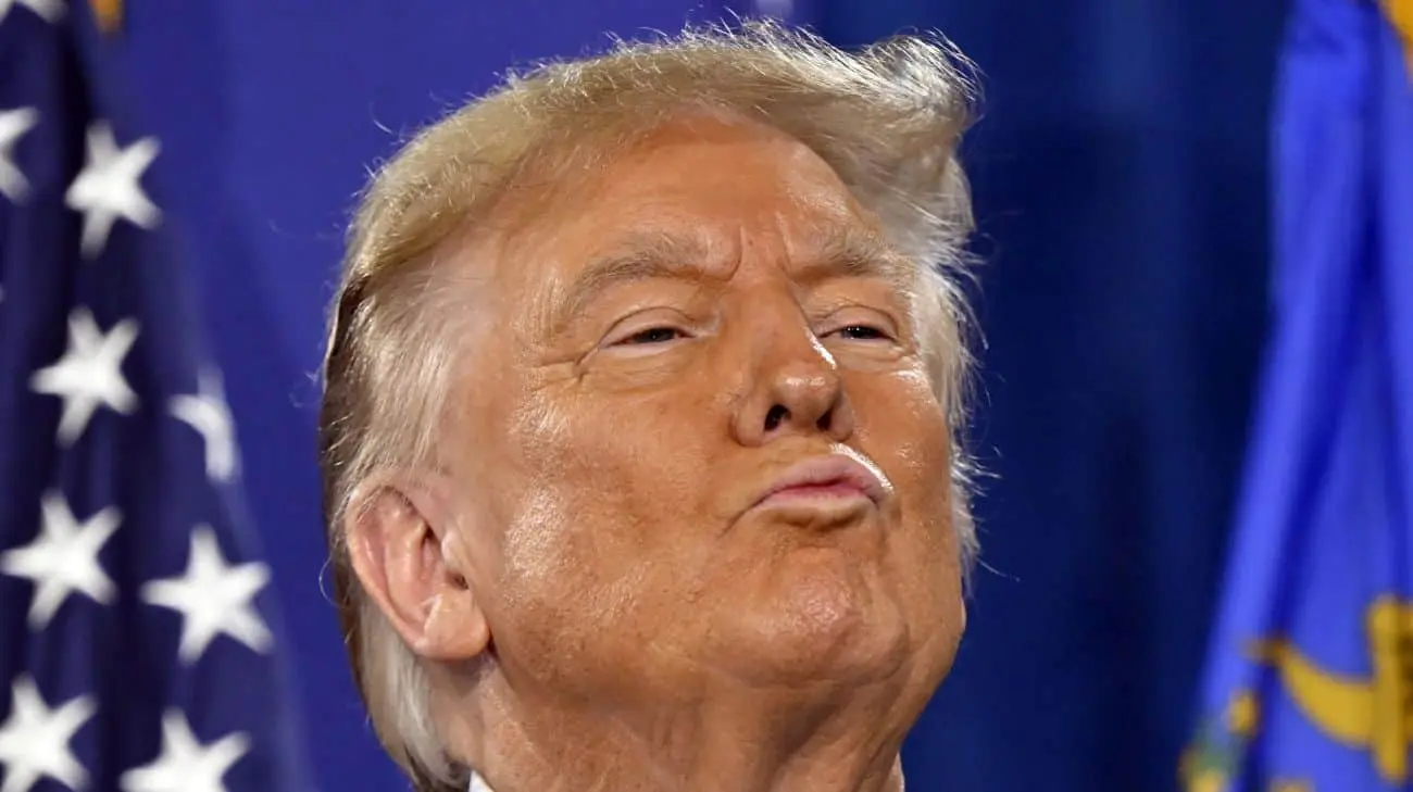 Трамп не проти, щоб злочинець Путін був посередником між Ізраїлем та Іраном