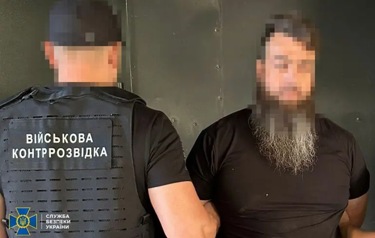 У Києві група шахраїв бронювала "уклоністів" від служби в армії