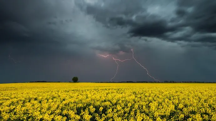 Через можливі грози на Київщині та у Києві оголошено І рівень небезпечності