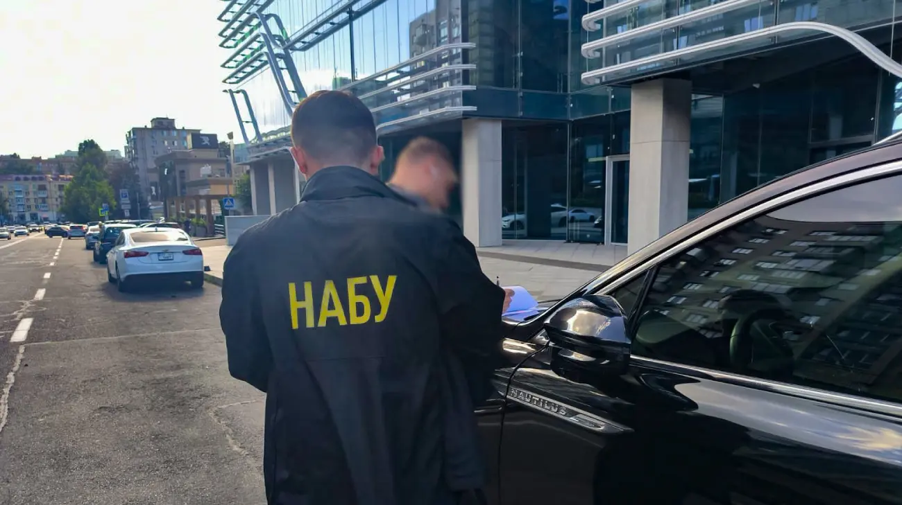 Високопосадовця Міноборони підозрюють у хабарництві на $1 млн