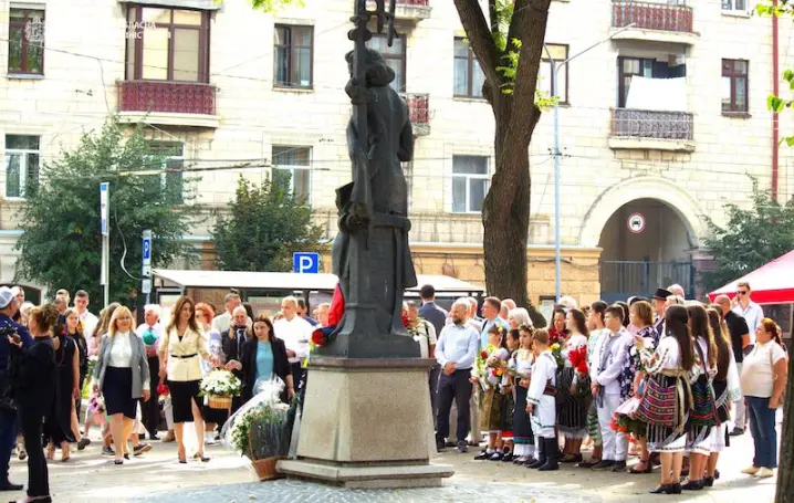 У Чернівцях відбулися урочистості з нагоди Дня румунської мови