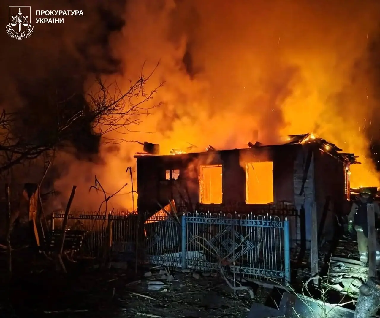 Харківщина у вогні: фото руйнувань через “прильоти” показала прокуратура