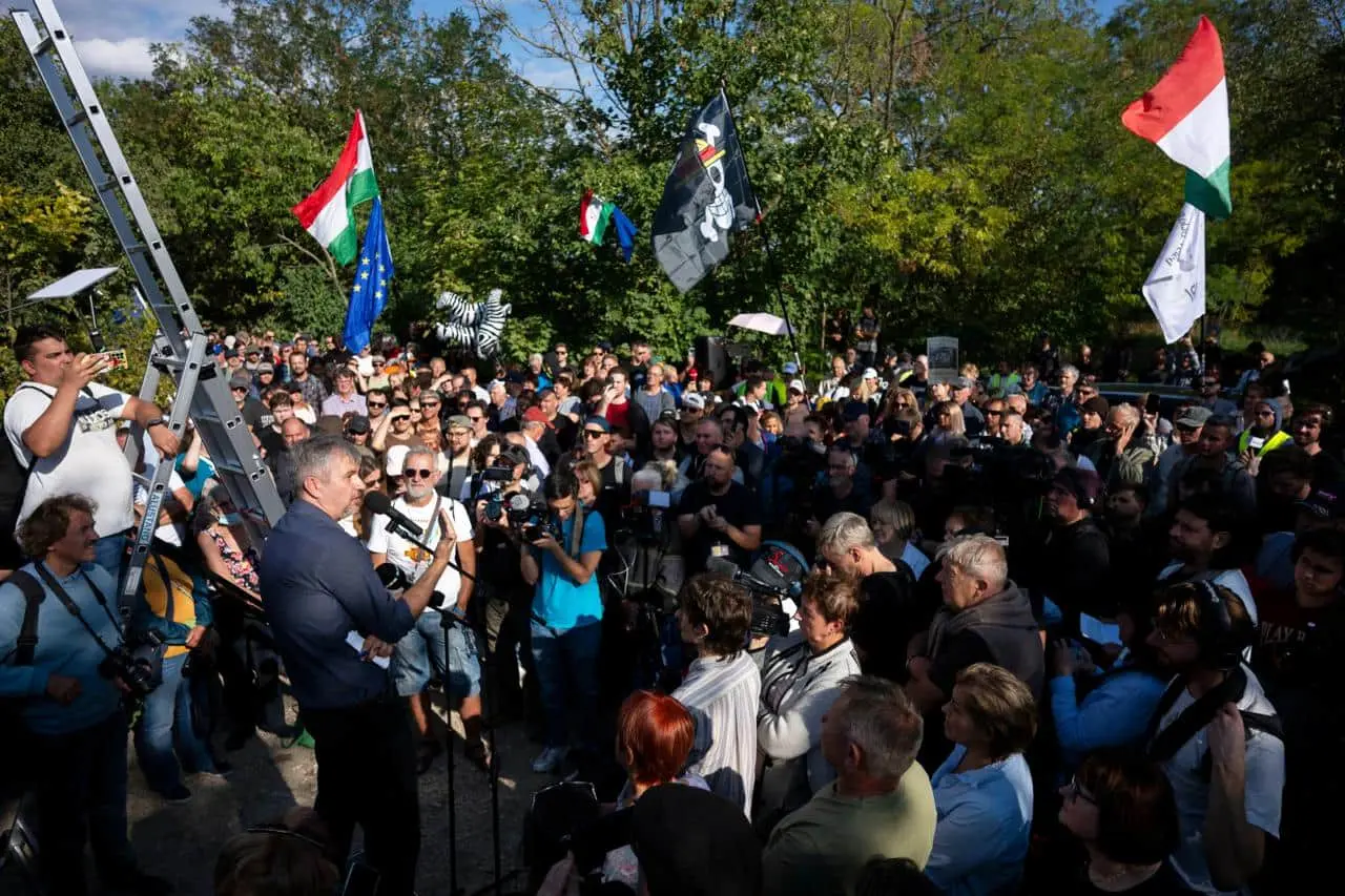 В Угорщині влаштували протест біля таємної дачі Орбана
