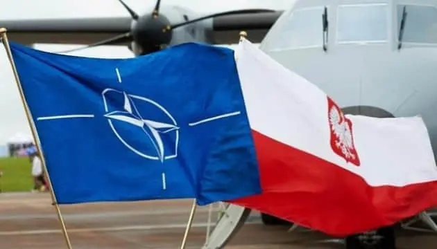 Польща перебуває в контакті з командуванням НАТО через російські "Шахеди"