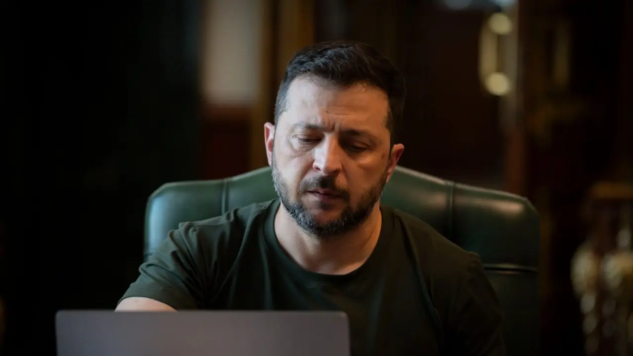 Зеленский поговорил с премьером Польши и партнерами: Будем сотрудничать насчет дронов РФ