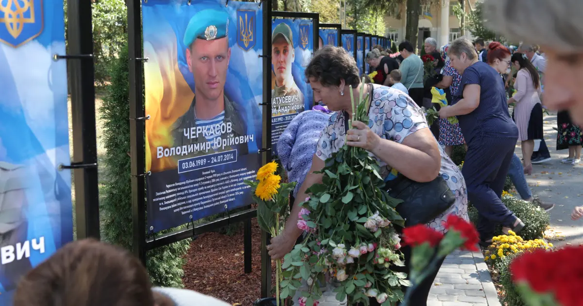 У Вінницькій громаді відкрили Алею пам’яті та надії, присвячену полеглим та безвісти зниклим