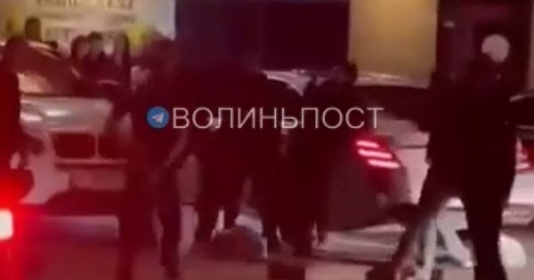 ДБР розслідує бійку зі стріляниною за участі правоохоронців у Луцьку