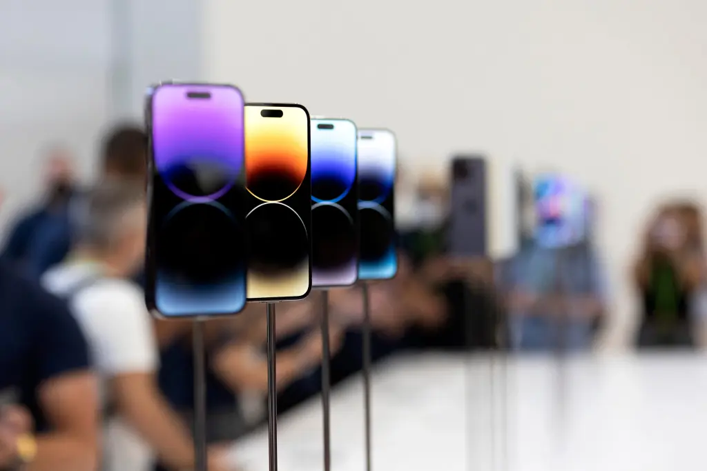 Apple готує редизайн iOS 26 у стилі Liquid Glass до ювілею iPhone
