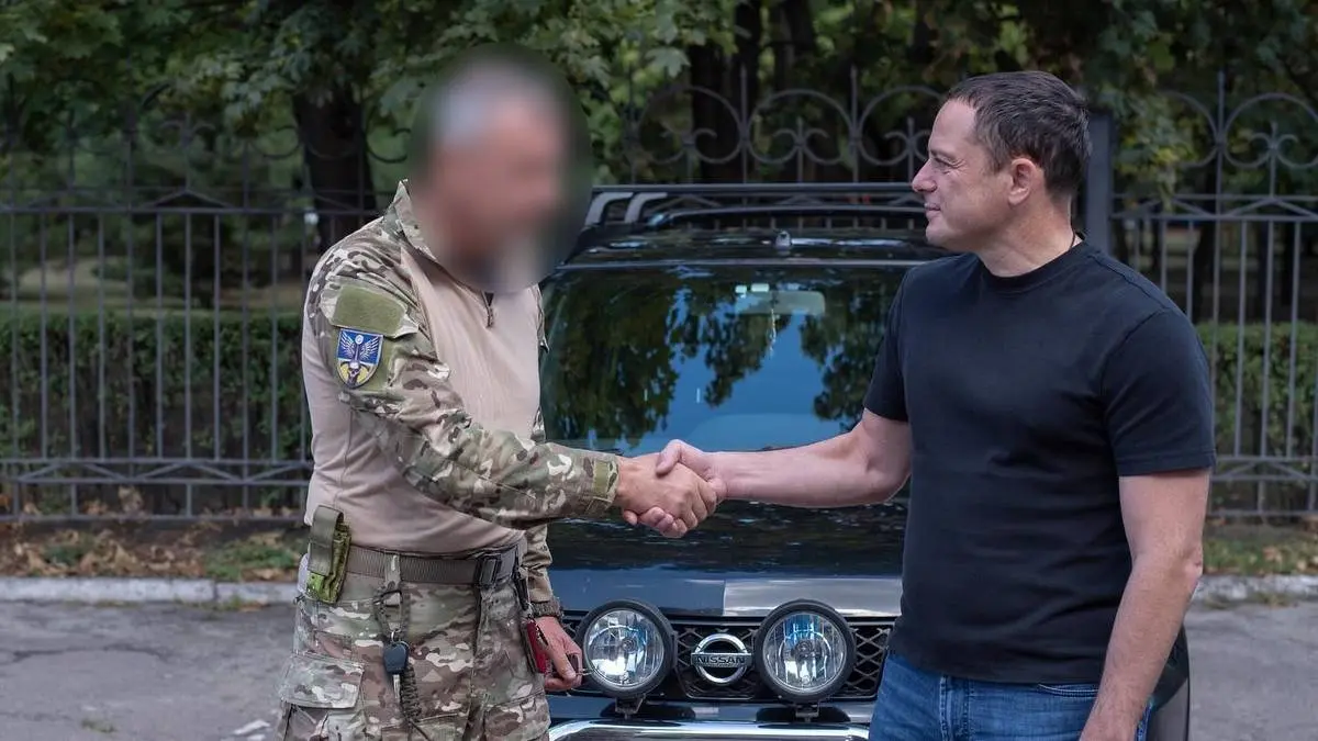 У Кам’янському передали позашляховик на Покровський напрямок