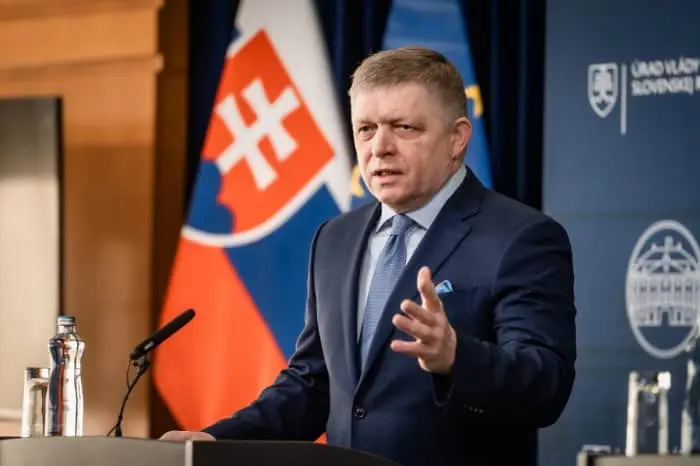 Фіцо відповів на критику МЗС України, згадавши про замах на своє життя