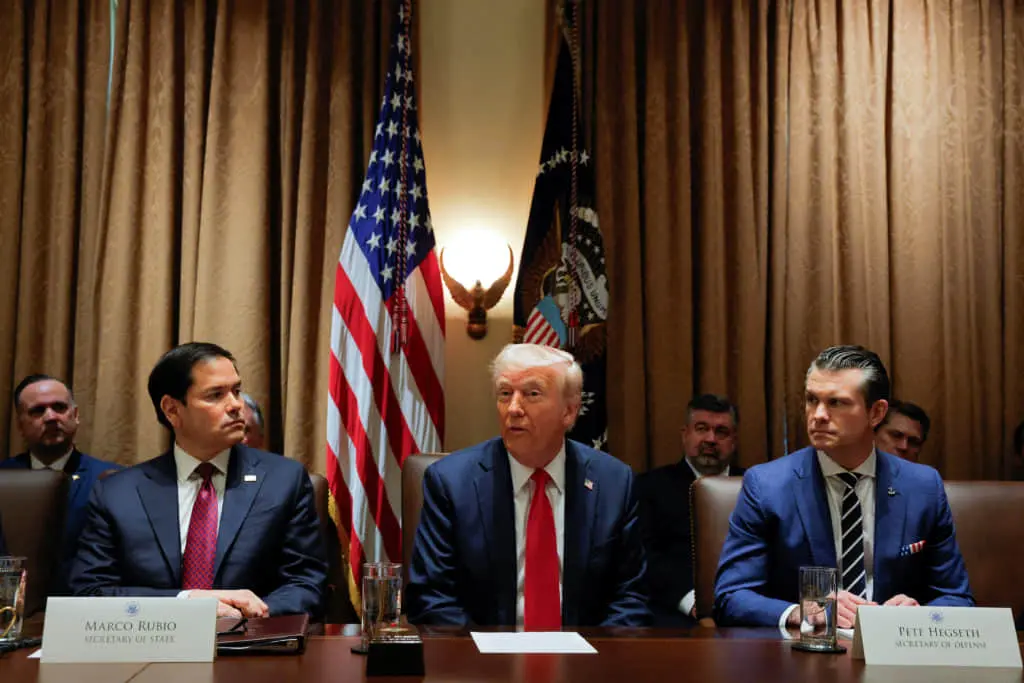 ЗМІ: у Трампа не відкидають розміщення військ США в Україні в рамках гарантій безпеки