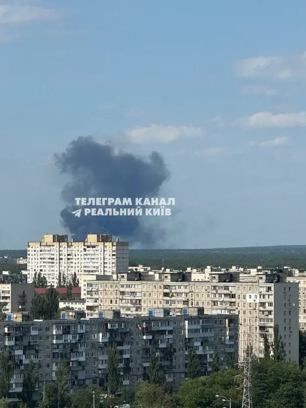 Що насправді горіло на лівому березі Києва та чи є загроза для киян