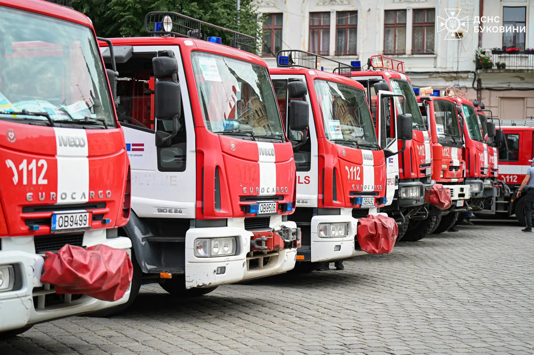 Латвія передала ДСНС 16 пожежних автомобілів