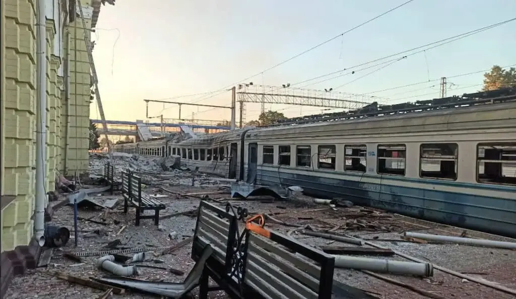 Війна, день 1259: удар по Лозовій і зачистка позицій окупантів на Сумщині
