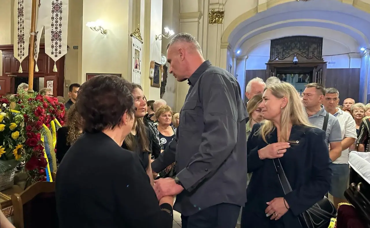 Віталій Кличко попрощався з Андрієм Парубієм у Львові