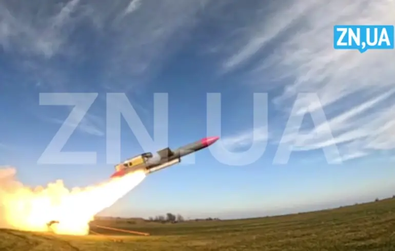 «Фламінго» від FirePoint: ексклюзивні відео випробувань та бойових запусків крилатої ракети