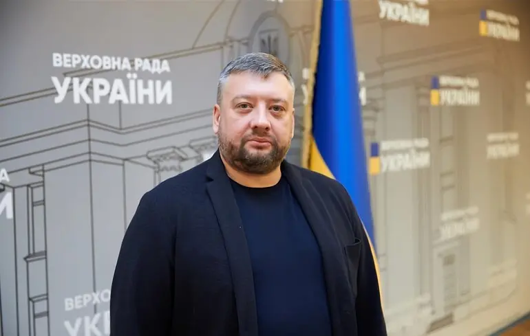 Депутат Кузнєцов вийшов під заставу: він фігурує у праві про "відкати" на дронах і РЕБ