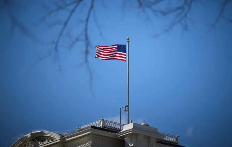 Верховний суд США дозволив Трампу звільняти федеральних службовців