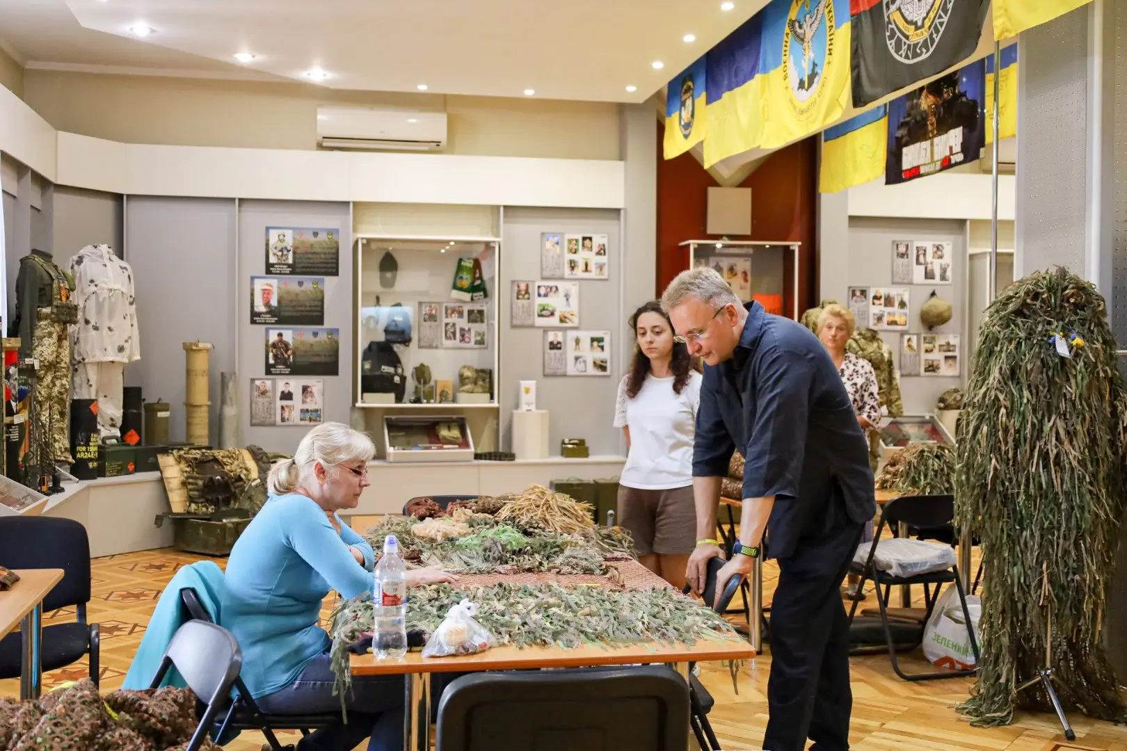 Візит Андрія Садового до Вінницького обласного краєзнавчого музею