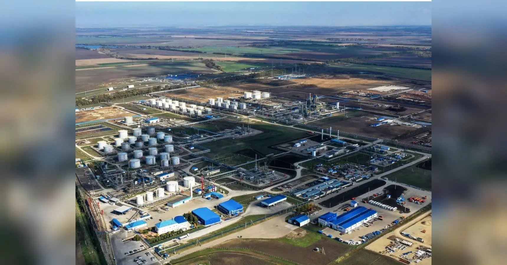 Безпілотники атакували НПЗ у Краснодарському краї та нафтопровід у Брянській області (фото, відео)