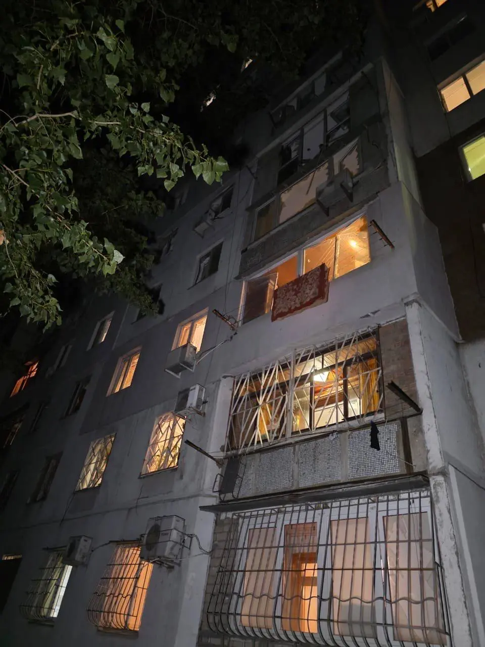 Дев’ять житлових будинків та навчальний заклад пошкоджені внаслідок атаки РФ