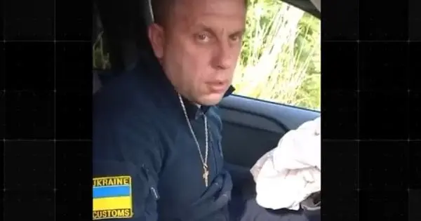 Двох поліцейських звільнили за приховування ДТП із п’яним митником на Львівщині