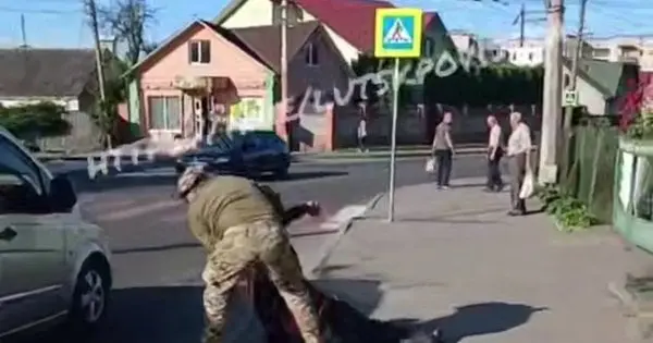 Волинський ТЦК прокоментував затримання непритомного чоловіка у Луцьку