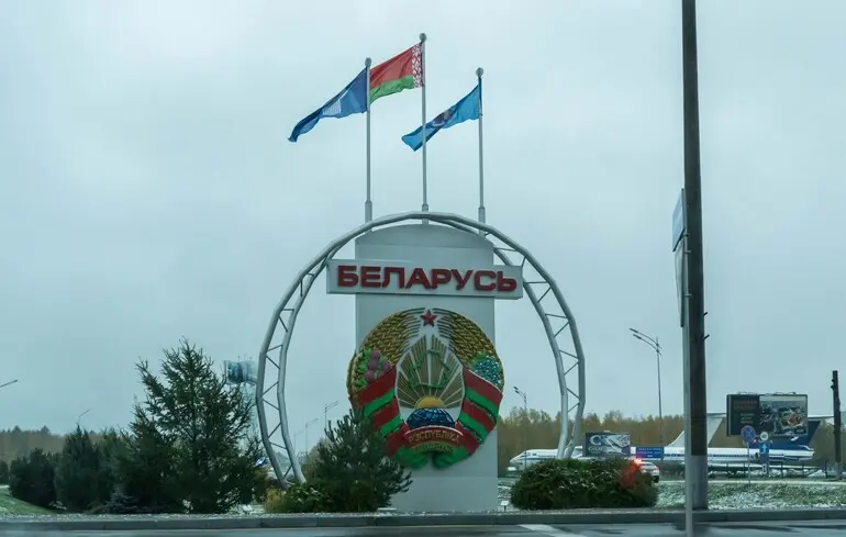 У Білорусі планують зміни до закону, які доводять запровадити воєнний стан через удари по Росії