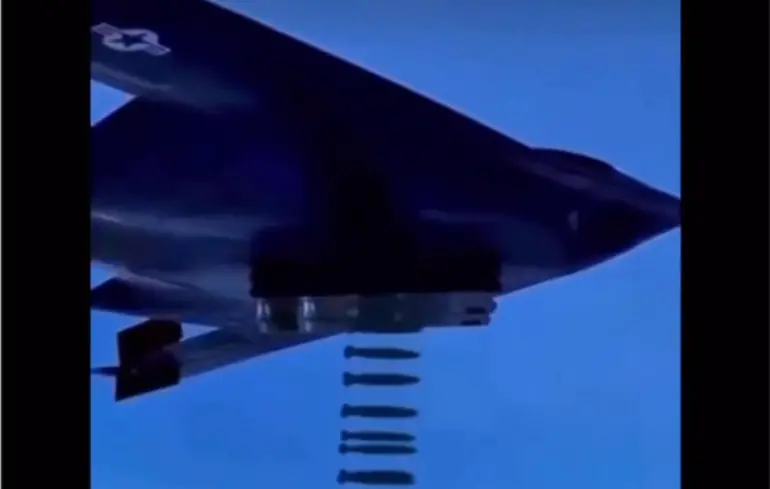 B-2 і "труна для аятоли": у соцмережах Трамп "бомбить" Іран під хіт 60-х
