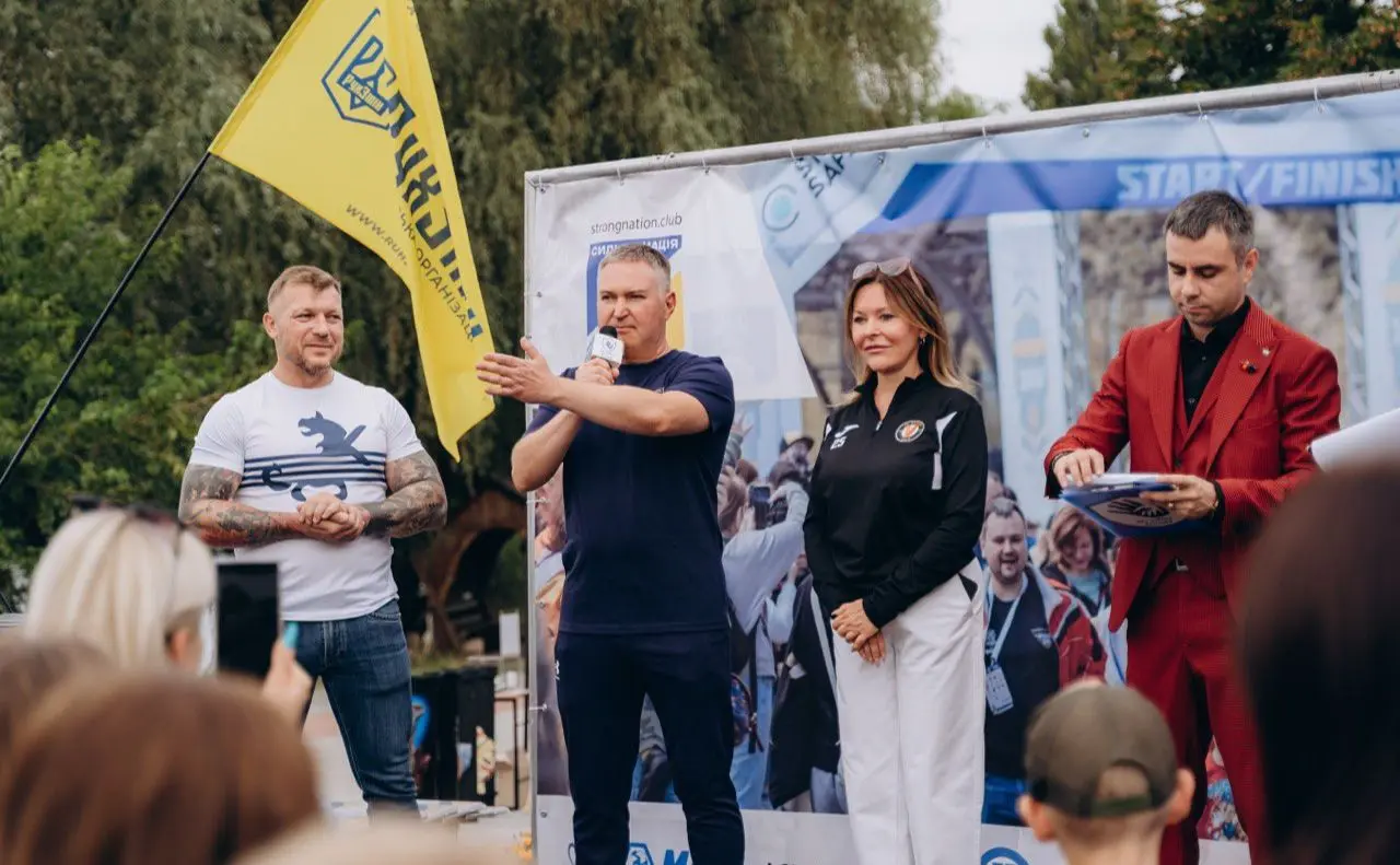 Свято сили та єдності: у Дніпровському районі столиці відбувся забіг-фестиваль «Сильна Нація»