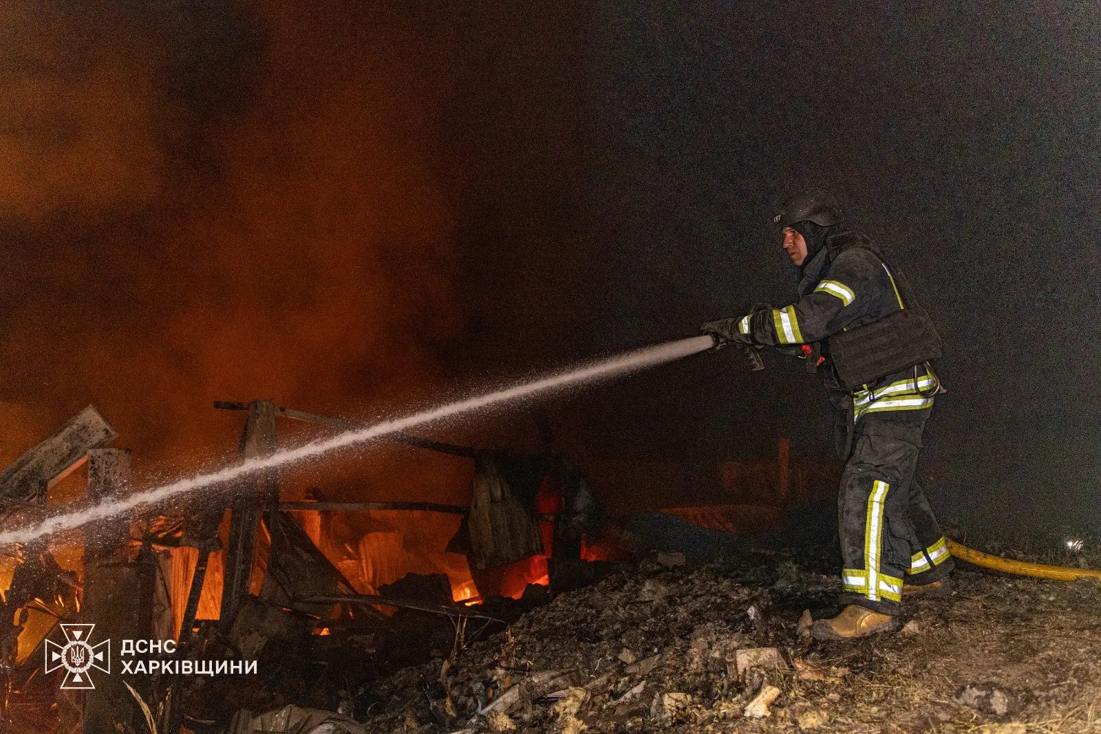 Більше сотні рятувальників ліквідовували результати ударів у Харкові й області
