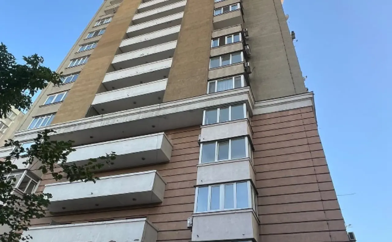 У центрі Києві знайшли задушеними матір та її 14-річну доньку. ФОТО