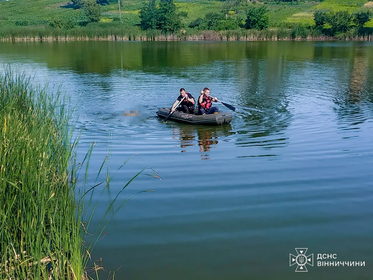 У громаді на Вінниччині з водойми дістали тіло чоловіка