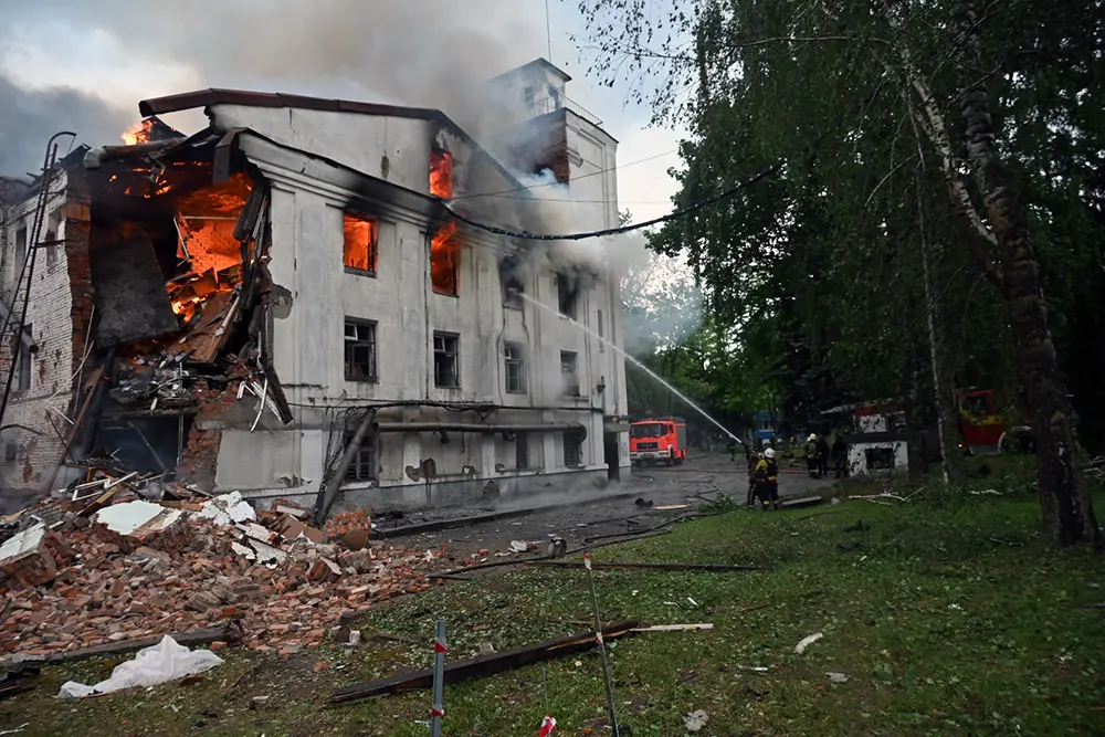 Під завалами зруйнованого підприємства у Харкові можуть знаходитись шестеро людей