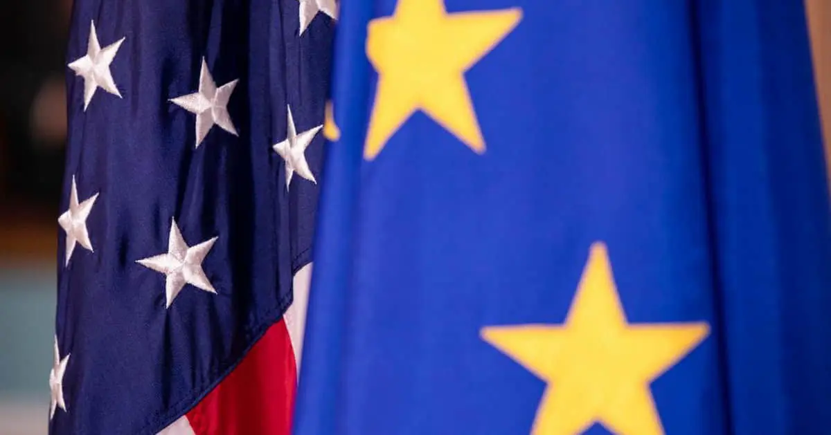 ЄС та США узгоджують санкції, відставка уряду Франції, Латвія висилає росіян: новини дня