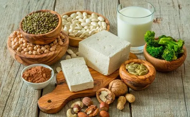 Продукти, багаті на білок: що варто знати тим, хто не їсть м’яса