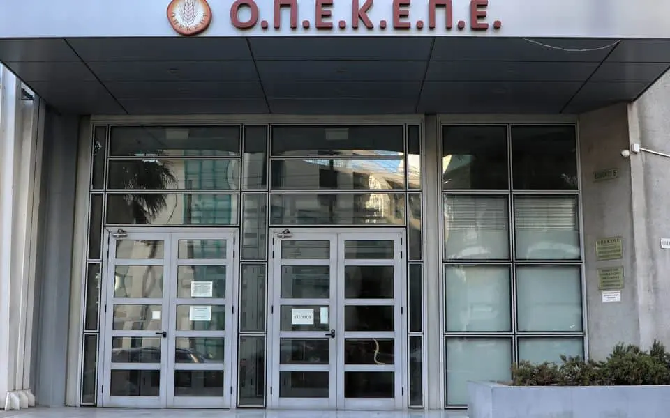 Прем'єр Греції блокує розслідування у справі про масові махінації з аграрними фондами ЄС