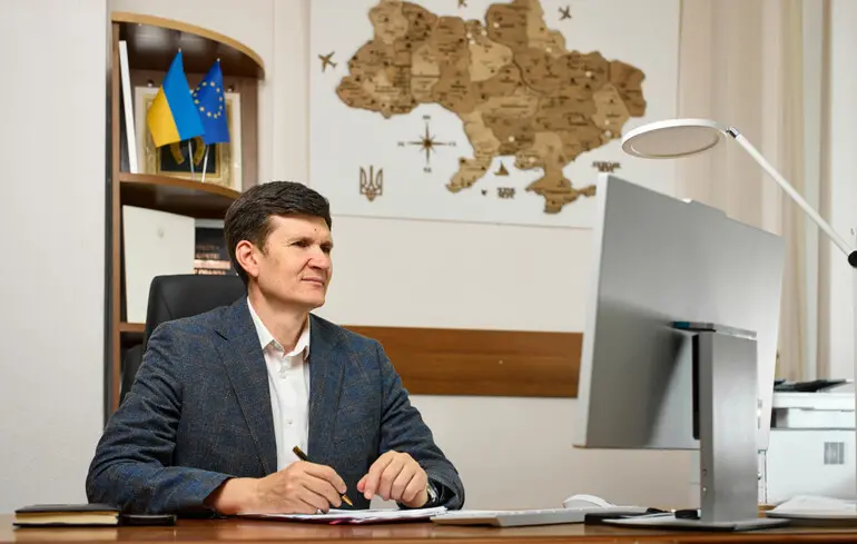 В Україні покращують умови для дітей-сиріт та переходять до сімейних