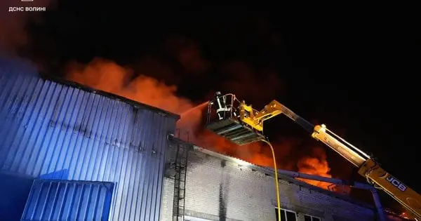 На Волині через збитий БпЛА виникла пожежа на деревообробному підприємстві