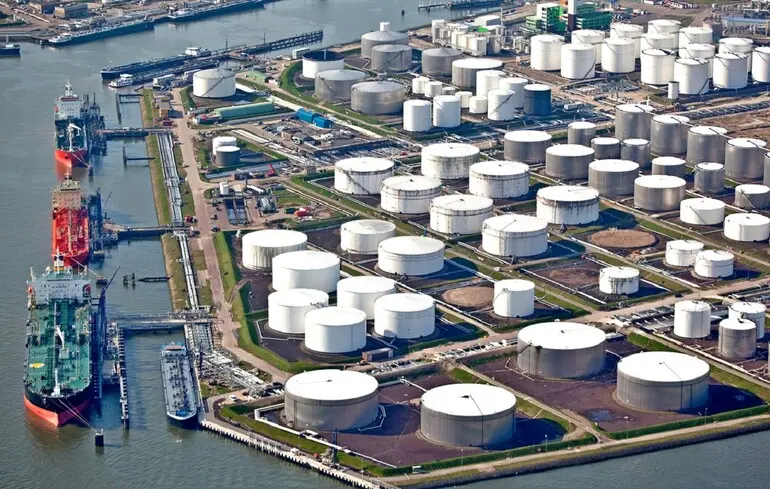 Головний нафтовий хаб Росії відновив роботу після атаки українських БПЛА