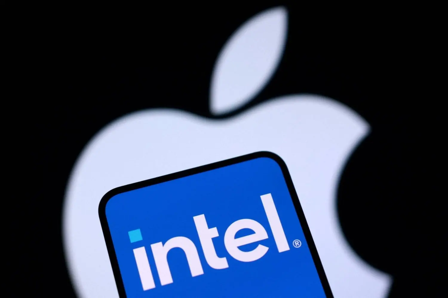 Intel шукає підтримки в Apple через п’ять років після розриву партнерства
