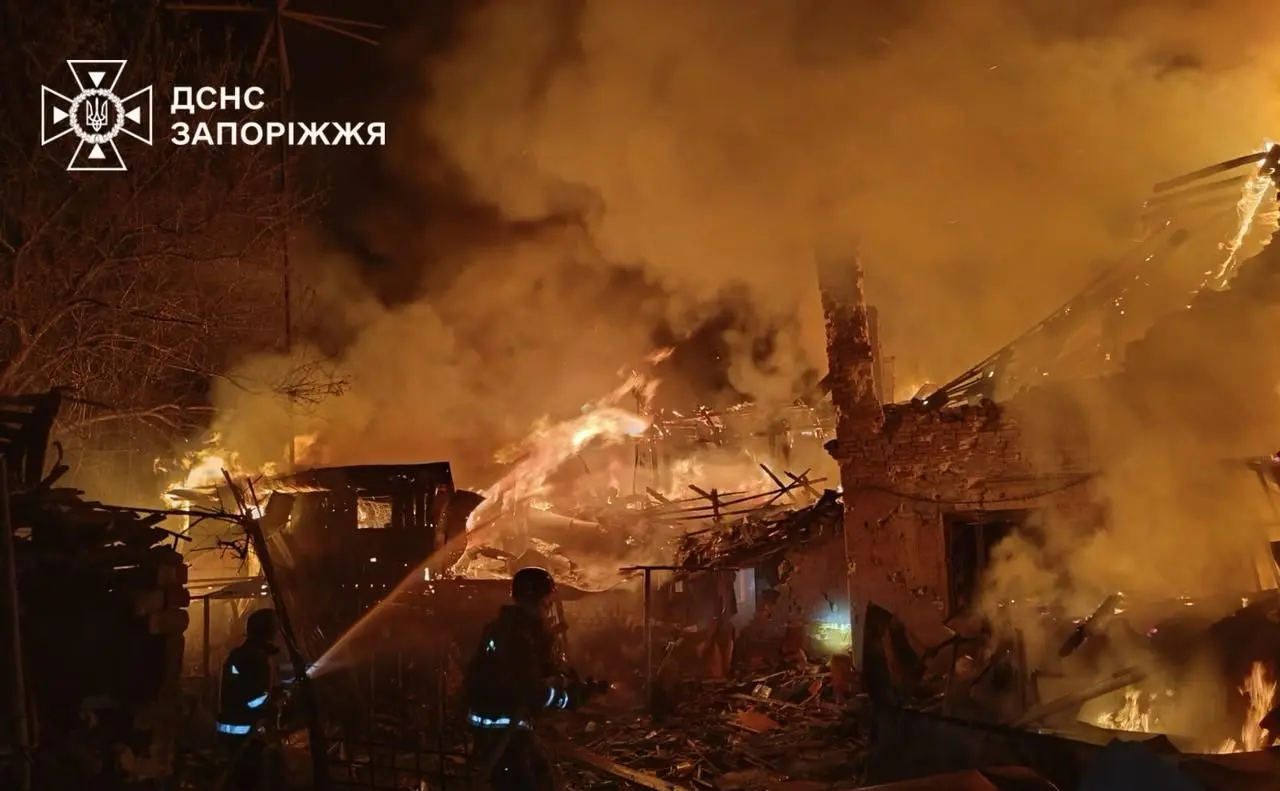 У Запоріжжі внаслідок ракетного удару загинула людина, ще 13 постраждали, серед них дві дитини