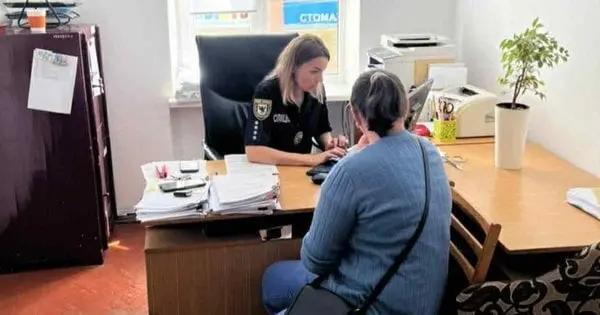 Аферистка із Прикарпаття виманила у трьох військових понад 450 тис. грн