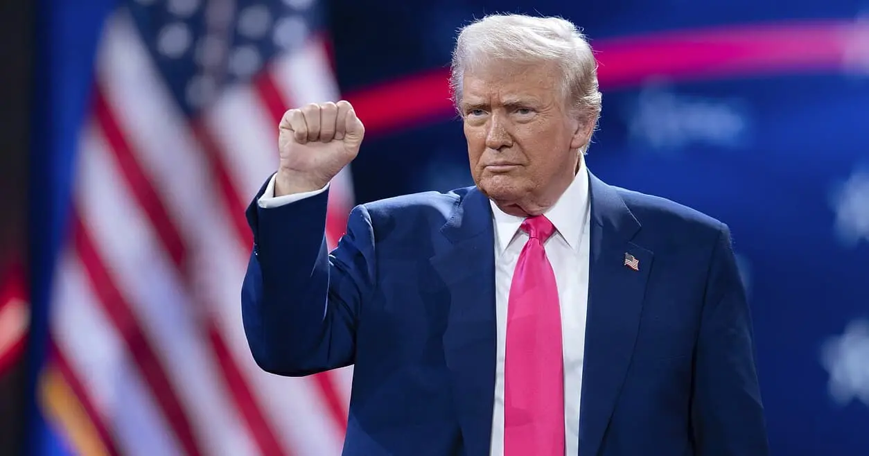 Трамп проти конституції України, ЄС тисне на США, медузи зупинили АЕС: новини дня