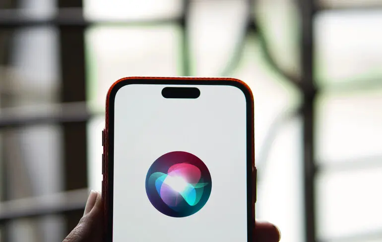 Apple хоче отримати від Google "мозок" для нової Siri